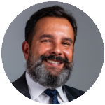 A nova sistemática do julgamento dos recursos especiais e extraordinários repetitivos no CPC de 2015, sob a perspectiva do princípio da duração razoável do processo e dos limites do efeito devolutivo A nova sistemática do julgamento dos recursos especiais e extraordinários repetitivos no CPC de 2015, sob a perspectiva do princípio da duração razoável do processo e dos limites do efeito devolutivo