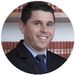 Revestido de ideais que comprometem a universalidade e a igualdade, asseguradas pela Constituição, SUS sofre desmanche Revestido de ideais que comprometem a universalidade e a igualdade, asseguradas pela Constituição, SUS sofre desmanche
